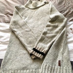 Roots wool sweater large